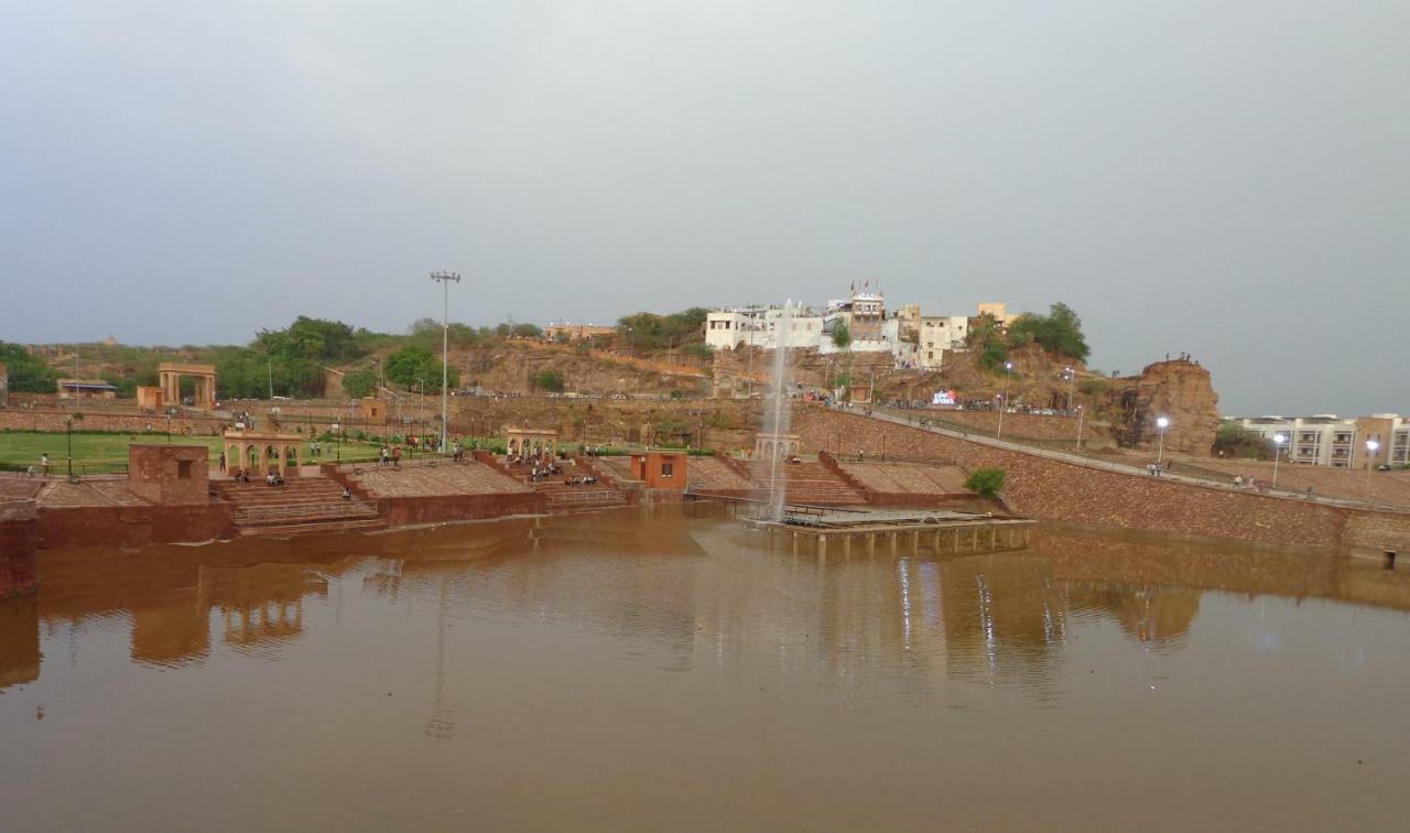 Lakeside Inn Ratanada Jodhpur  Exteriör bild